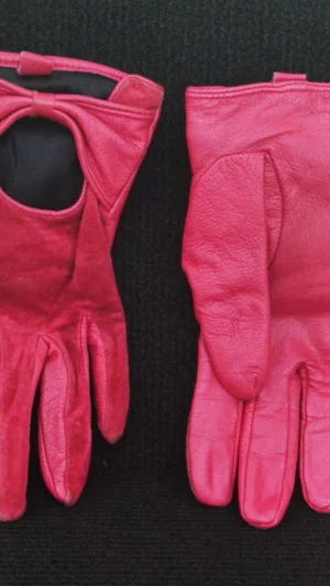 Vintage Style Suede driving Gloves